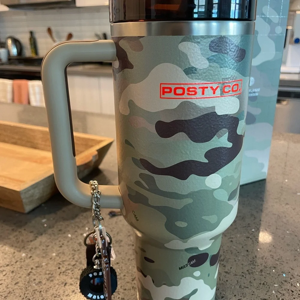 Stanley Multicam Post Malone LIMITED DROP - Picture 5 of 8